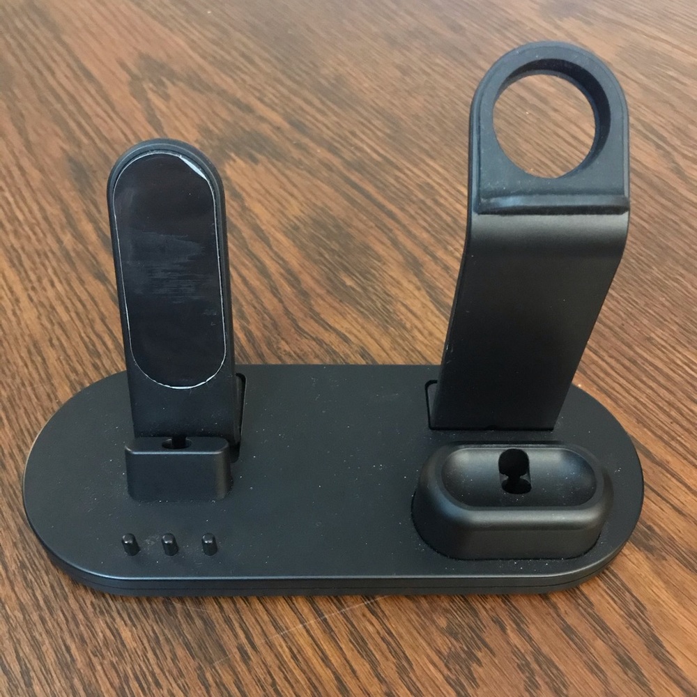 Charging station - iPhone, Air Pods, Apple Watch